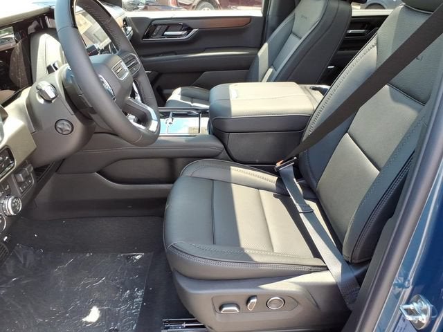 2026 GMC Yukon — detail view