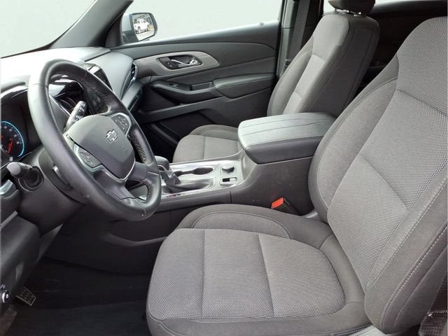 2023 Chevrolet Traverse — detail view