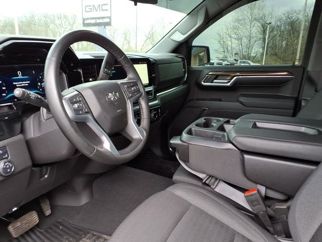 2024 Chevrolet Silverado 1500 — detail view